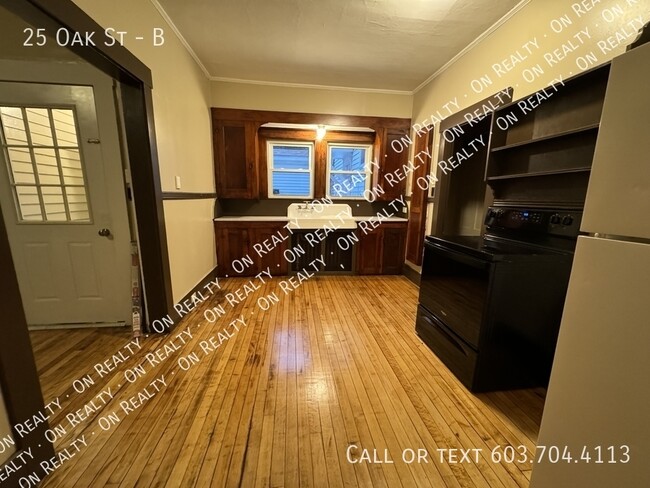 25 Oak St in Franklin, NH - Building Photo - Building Photo