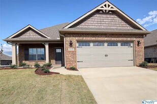 115 Rio Grande Wy in Madison, AL - Building Photo