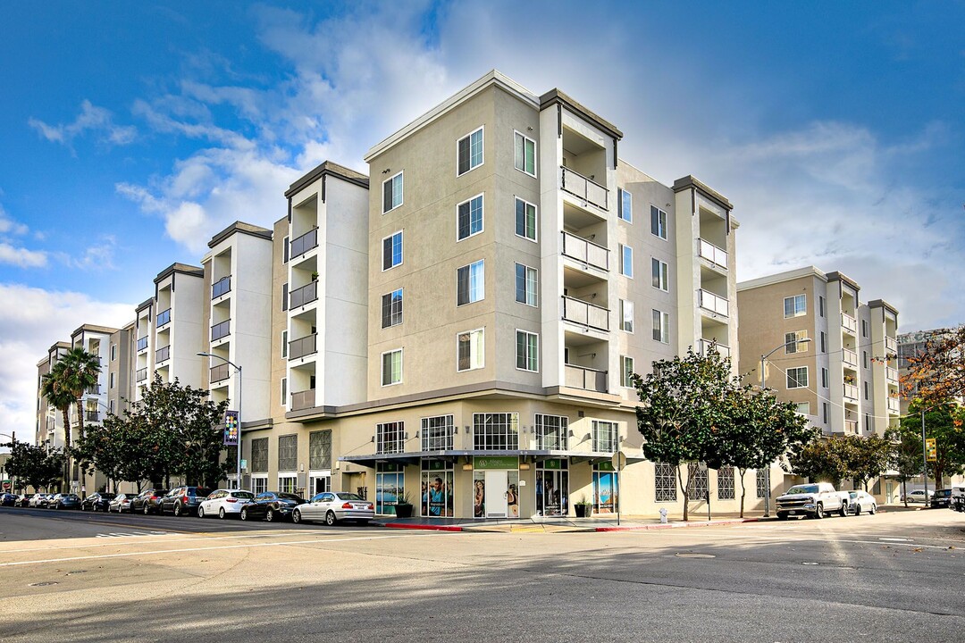 Allegro at Jack London Square in Oakland, CA - Building Photo