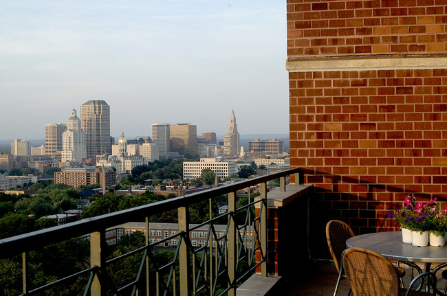 Park Place Towers in Hartford, CT - Building Photo - Building Photo