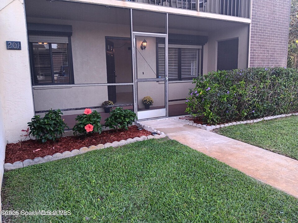 3213 Murrell Rd in Rockledge, FL - Building Photo