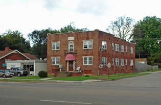 2733 E Magnolia Ave Apartments