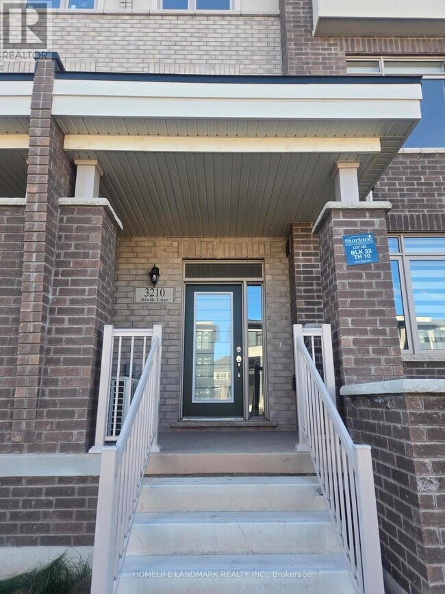 3210 Sixth Line in Oakville, ON - Building Photo - Building Photo