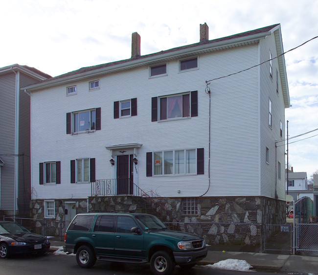 111 Division St in Fall River, MA - Building Photo - Building Photo