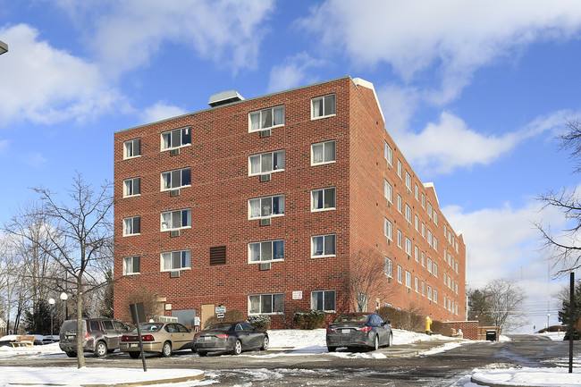 Deaconess-Perry Center in North Royalton, OH - Building Photo - Building Photo