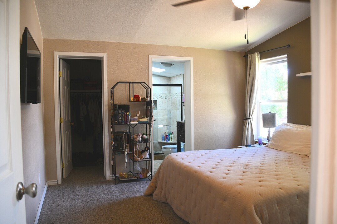 150 S Golden Dr in Silt, CO - Building Photo