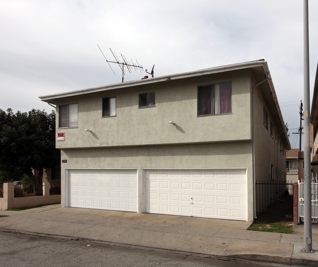 6357 Templeton St in Huntington Park, CA - Building Photo - Building Photo