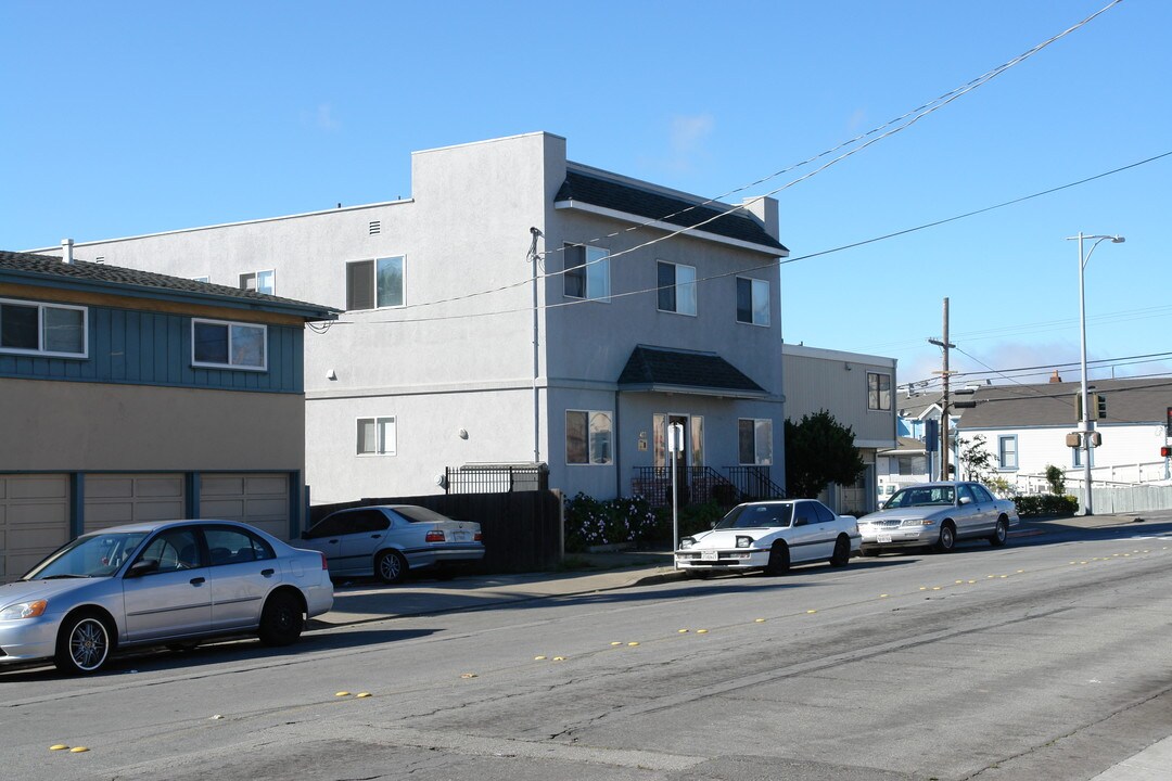 473 Baden Ave in South San Francisco, CA - Foto de edificio
