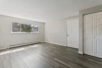 330 Vehr Dr in Colorado Springs, CO - Building Photo - Building Photo