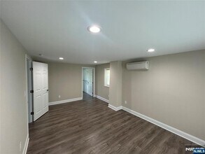 380 Milford Ave. in New Milford, NJ - Building Photo - Building Photo
