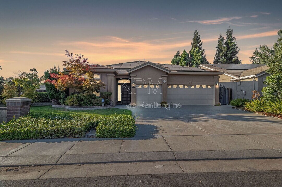 3006 Joshua Tree Cir in Stockton, CA - Building Photo