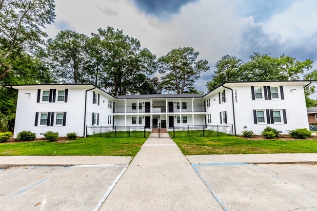 2402 E 3rd St in Greenville, NC - Building Photo - Building Photo