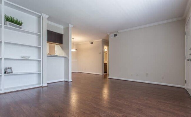 14101 Walters Rd in Houston, TX - Building Photo - Building Photo