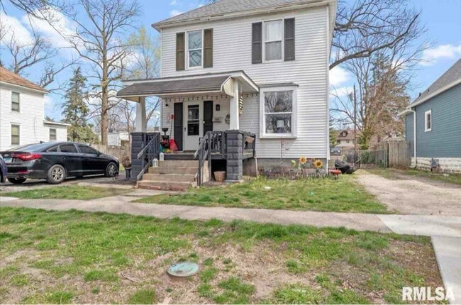 1844 S 2nd St in Springfield, IL - Foto de edificio - Building Photo