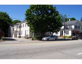 334 S Main St in Saco, ME - Foto de edificio - Building Photo