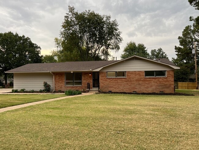 property at 1805 Starling Dr