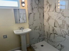 17625 SW 160th Ave in Miami, FL - Building Photo - Building Photo