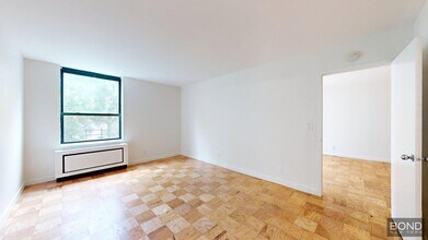 247 W 87th St in New York, NY - Building Photo - Building Photo