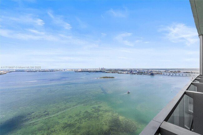 2900 NE 7th Ave, Unit # 4104 in Miami, FL - Building Photo - Building Photo