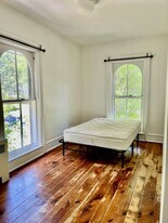 18 Court St, Unit 3 in Delhi, NY - Building Photo