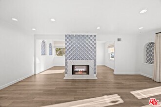 502 Smithwood Dr in Beverly Hills, CA - Building Photo - Building Photo