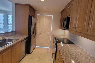 1210 Blvd. De Maisonneuve Ouest in Montréal, QC - Building Photo - Building Photo