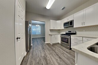 12115 Carriage Oak Cir in Humble, TX - Foto de edificio - Building Photo