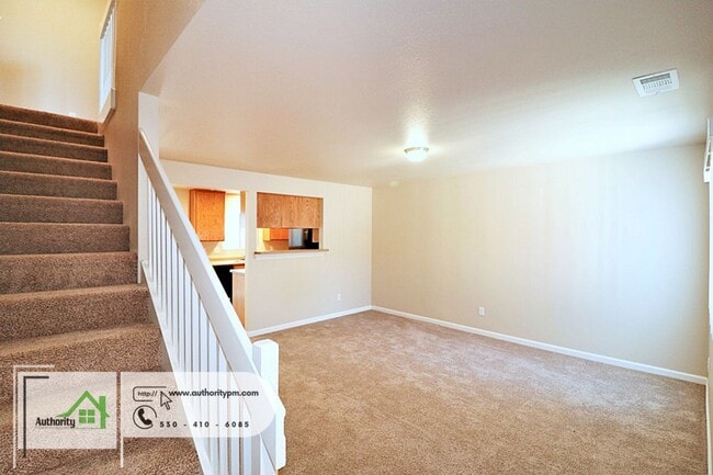 2750 Shasta View Dr in Redding, CA - Building Photo - Building Photo