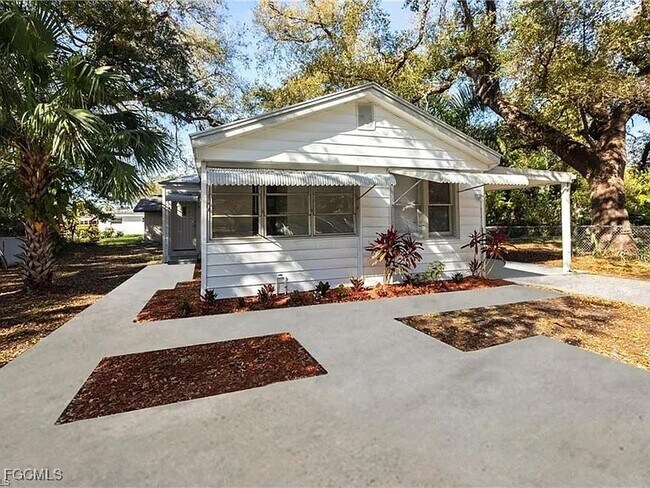 property at 2217 Dora St