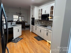 5919 Newell Dr in Monroe, NC - Foto de edificio - Building Photo