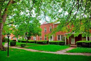 Elwood Gardens Apartments