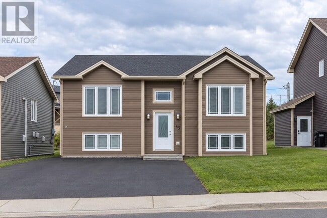 property at 43 Orlando Pl