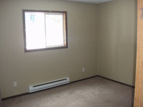 908 Minneapolis Ave S, Unit 916 in Amery, WI - Building Photo - Building Photo