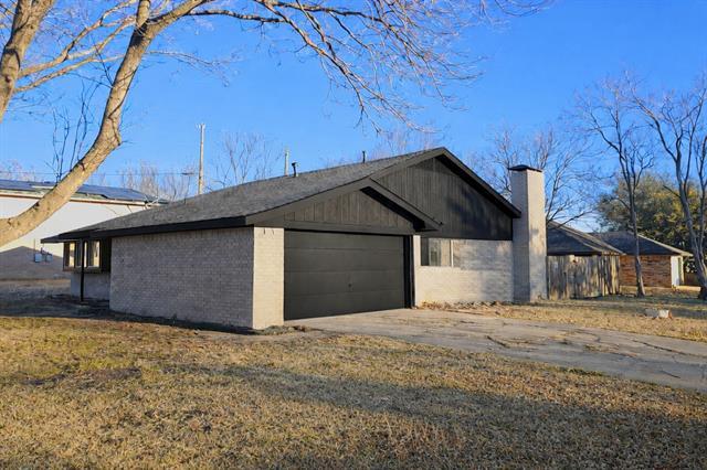 property at 1302 La Salle Dr