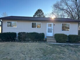 1476 Widefields Ln in St. Louis, MO - Building Photo