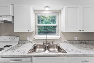 912 Donaldson Rd in East Ridge, TN - Building Photo - Building Photo