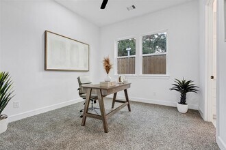 9428 Campbell Rd in Houston, TX - Building Photo - Building Photo