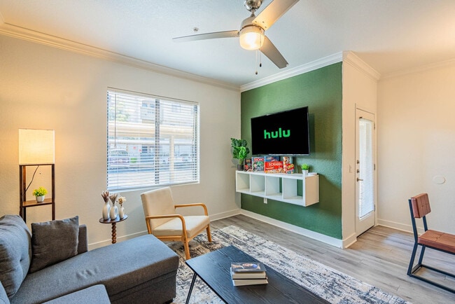 2155 S 55th St in Tempe, AZ - Foto de edificio - Building Photo