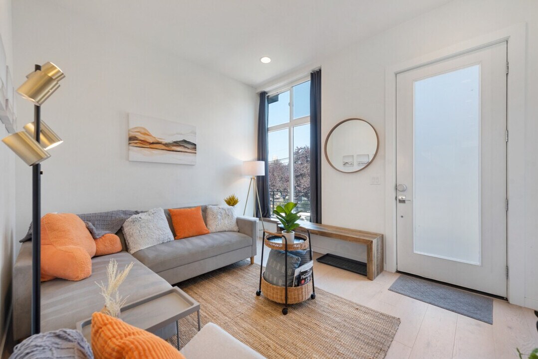 1507 E Spruce St in Seattle, WA - Building Photo