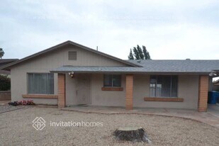 5337 W Berkeley Rd in Phoenix, AZ - Building Photo