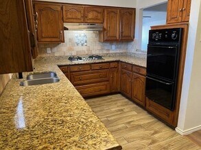 13302 Daystrom Ct in Dallas, TX - Building Photo - Building Photo