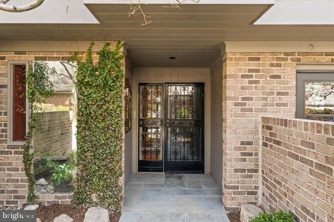 704 Belgrove Rd in McLean, VA - Building Photo - Building Photo