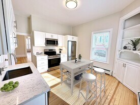 119 Webster St, Unit #1 in Boston, MA - Building Photo