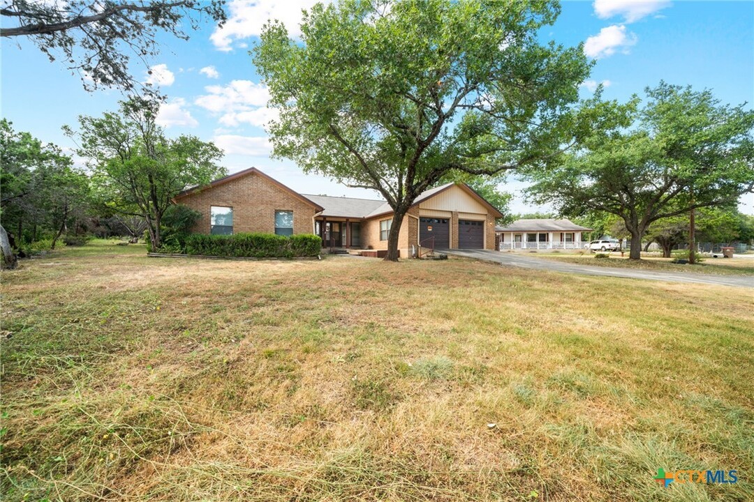 133 Canteen Canyon Dr in Canyon Lake, TX - Building Photo