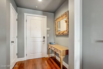 400 E Bay St in Jacksonville, FL - Building Photo - Building Photo
