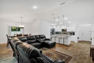 607 Bear Ct in Poinciana, FL - Building Photo - Building Photo