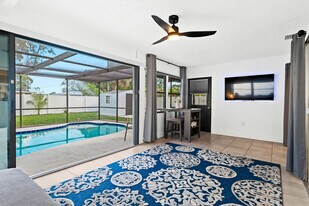 1311 Cypress Ave in Venice, FL - Building Photo