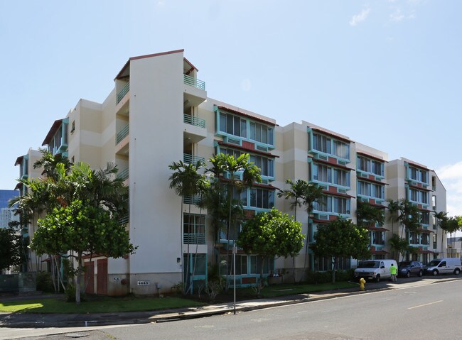 Na Lei Hulu Kupuna in Honolulu, HI - Foto de edificio - Building Photo