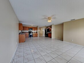 3025 Holland Dr in Orlando, FL - Building Photo - Building Photo