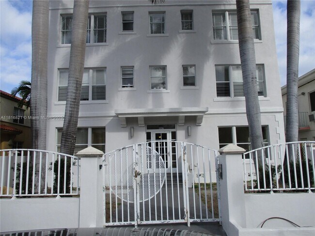property at 1027 Pennsylvania Ave